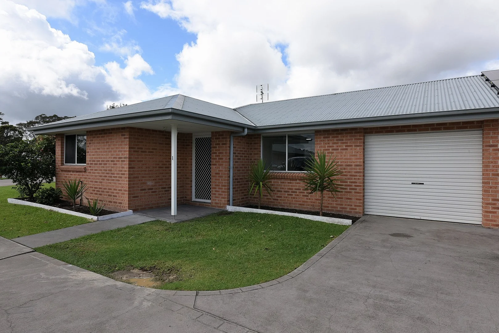 Primary image of 1/13 Hannah Place, Worrigee NSW 2540