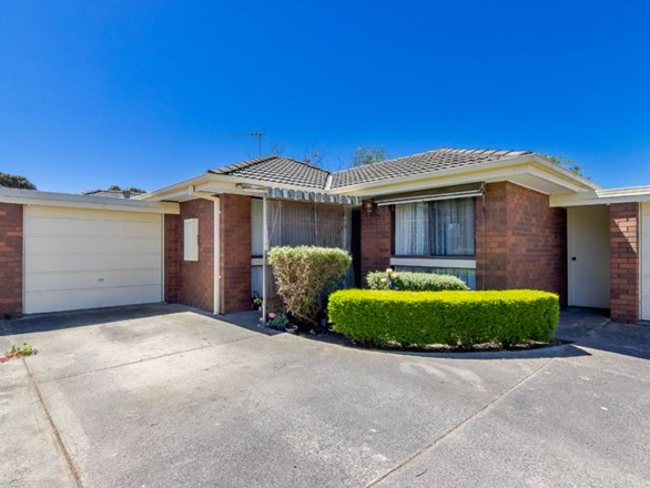 4/6 Ann Crescent, Pakenham VIC 3810