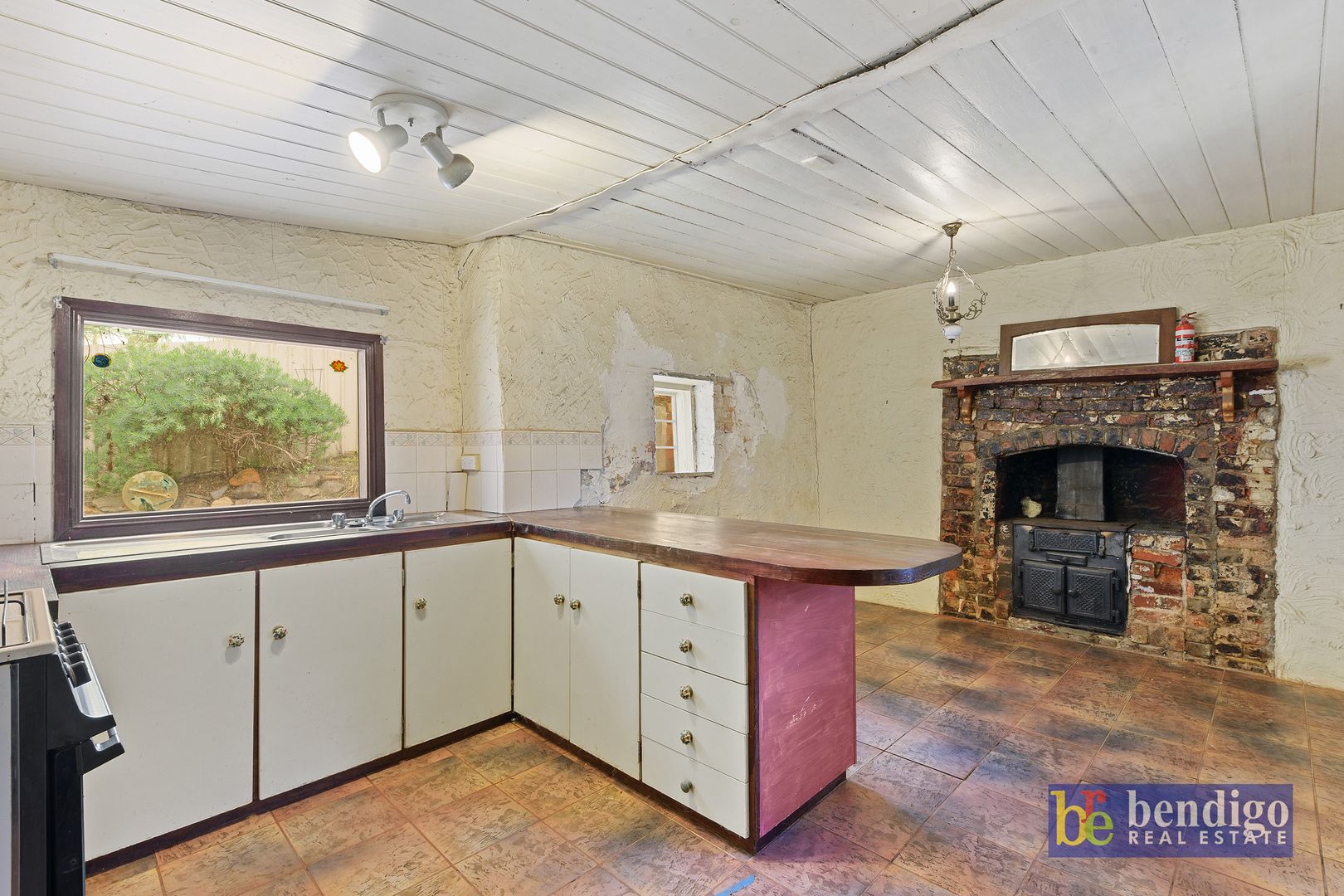 4 Sheridan Street, Long Gully VIC 3550, Image 2