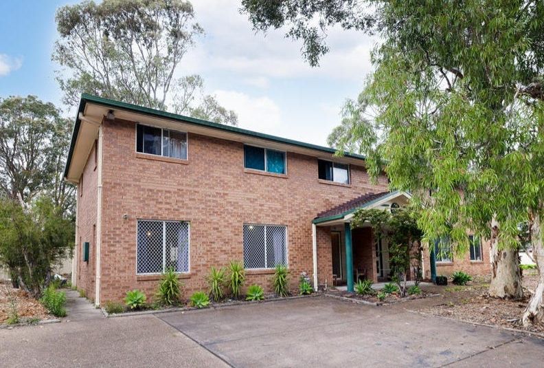 5 bedrooms House in 1/35 Robinson Avenue LAMBTON NSW, 2299