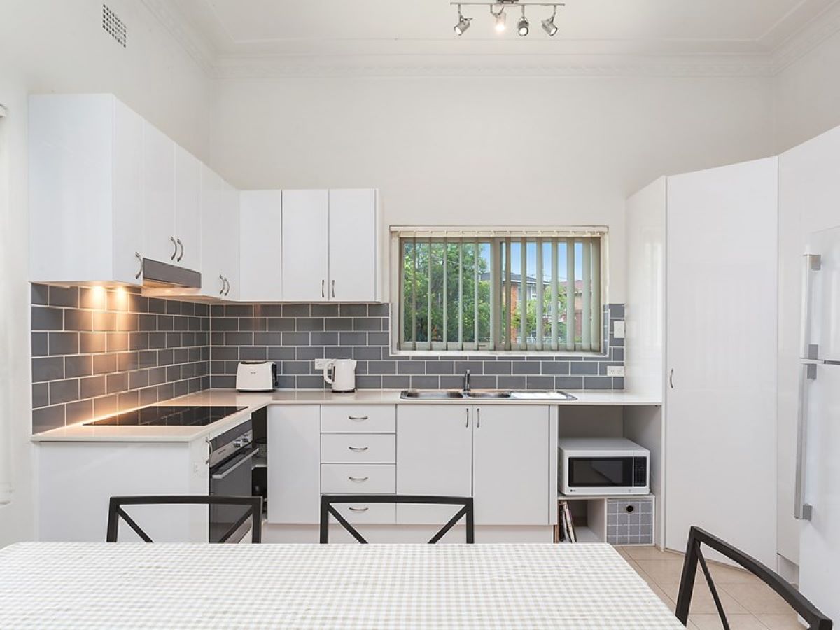 2 bedrooms Apartment / Unit / Flat in 3/818 Pacific Highway CHATSWOOD NSW, 2067
