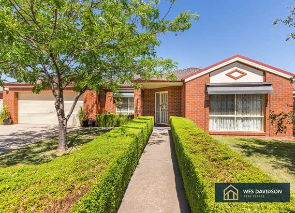 27 Hayes Drive, Horsham VIC 3400