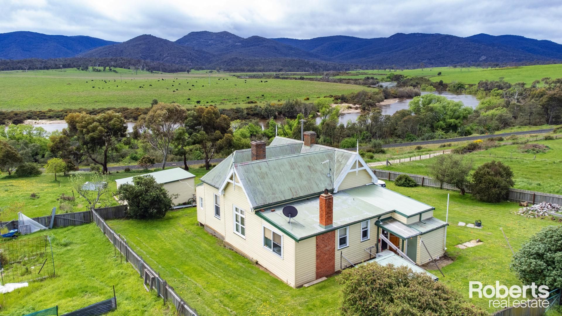 4 Churchill Street & 37-39 Falmouth Street, Avoca TAS 7213, Image 1