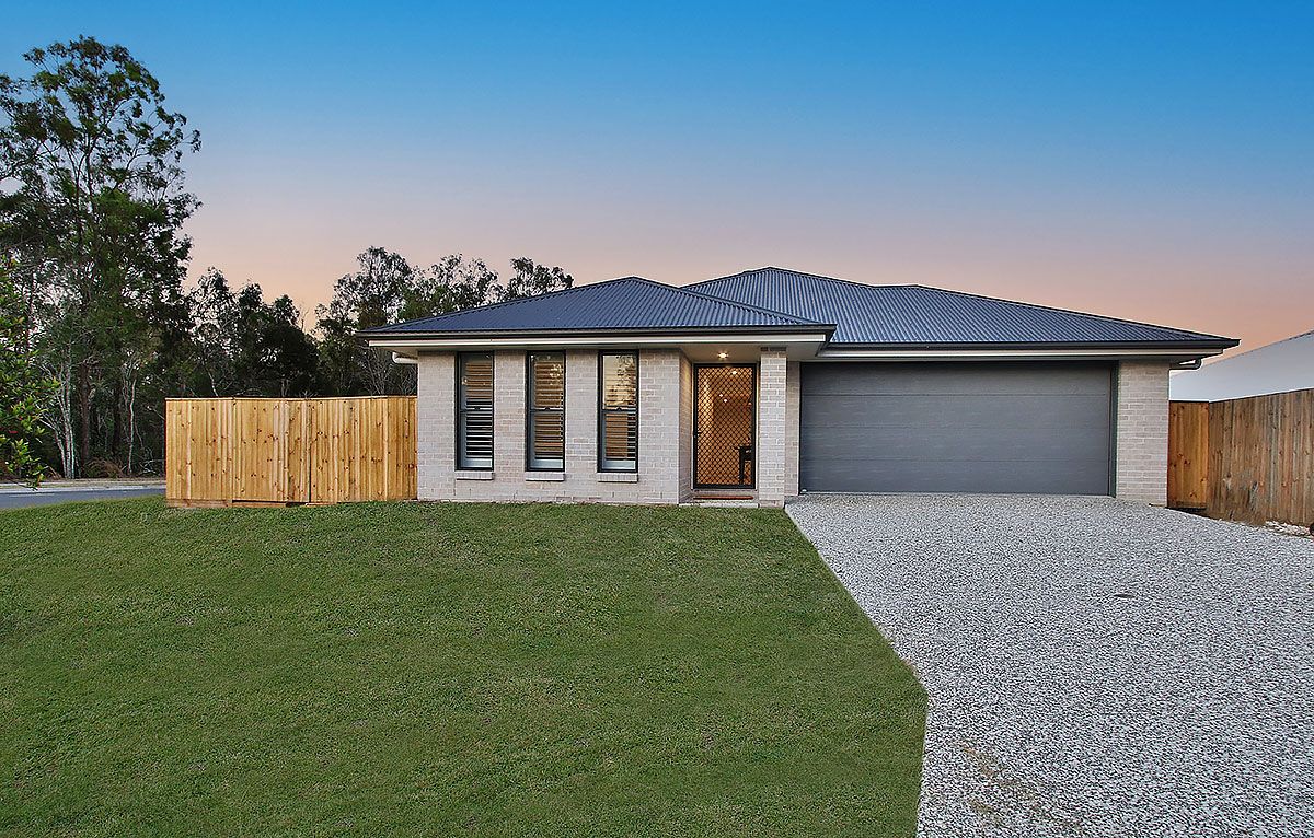 4 bedrooms House in 62 Cressbrook Circuit DEEBING HEIGHTS QLD, 4306