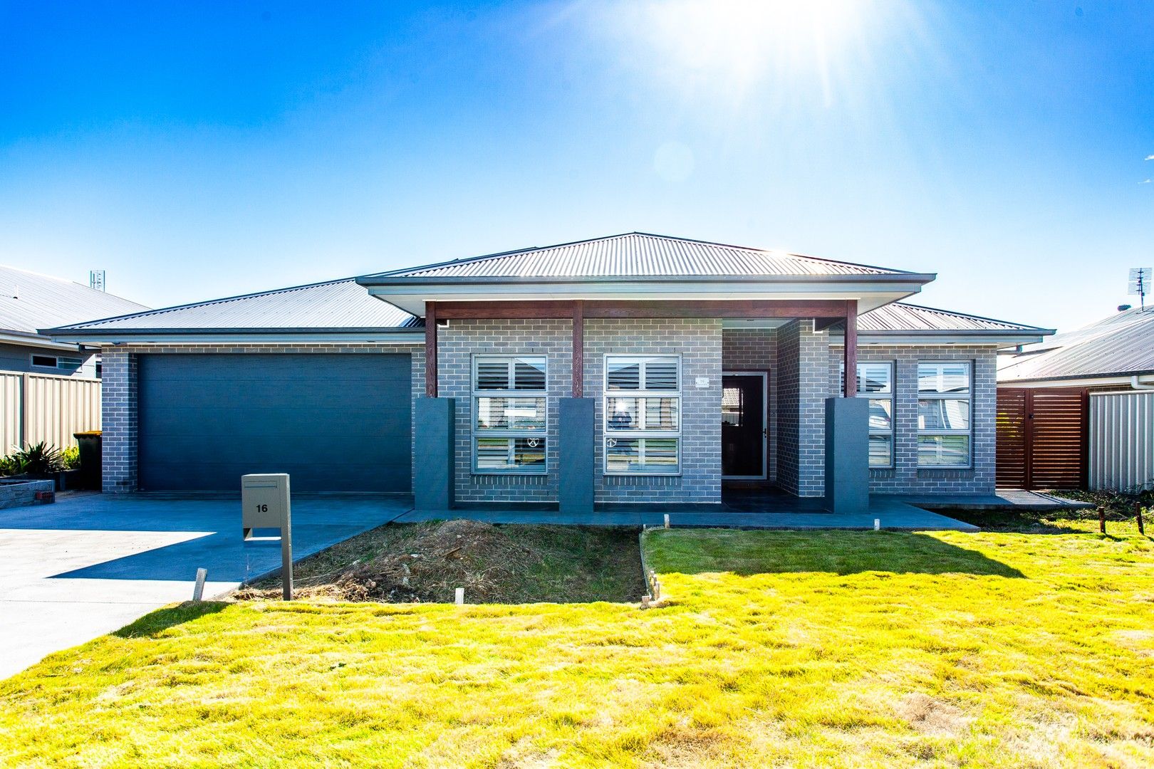 4 bedrooms House in 16 Brassia Rise SOUTH NOWRA NSW, 2541