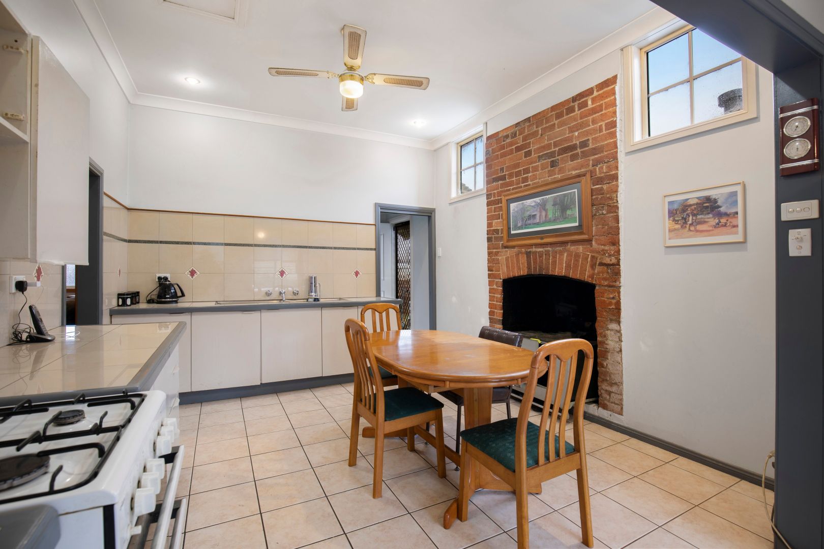 2 East Street, Uralla NSW 2358, Image 2