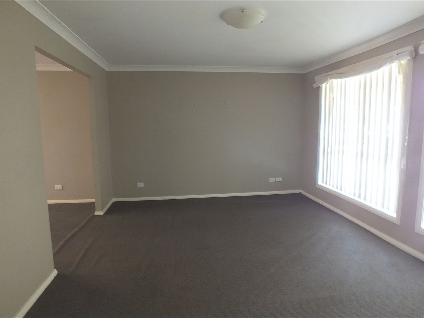 4 Hambrook Place, Young NSW 2594, Image 2