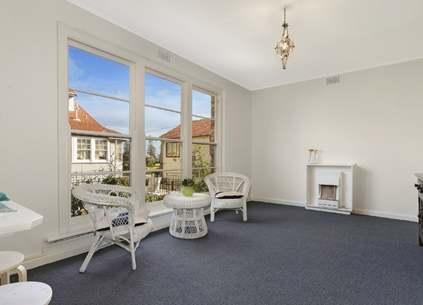 12/91 Ormond Esplanade, Elwood VIC 3184