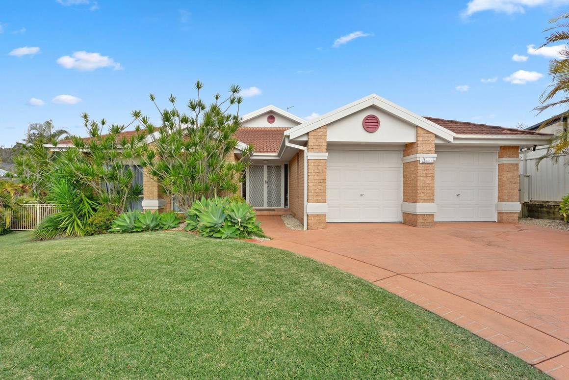 Picture of 5 Barber Close, TALLWOODS VILLAGE NSW 2430