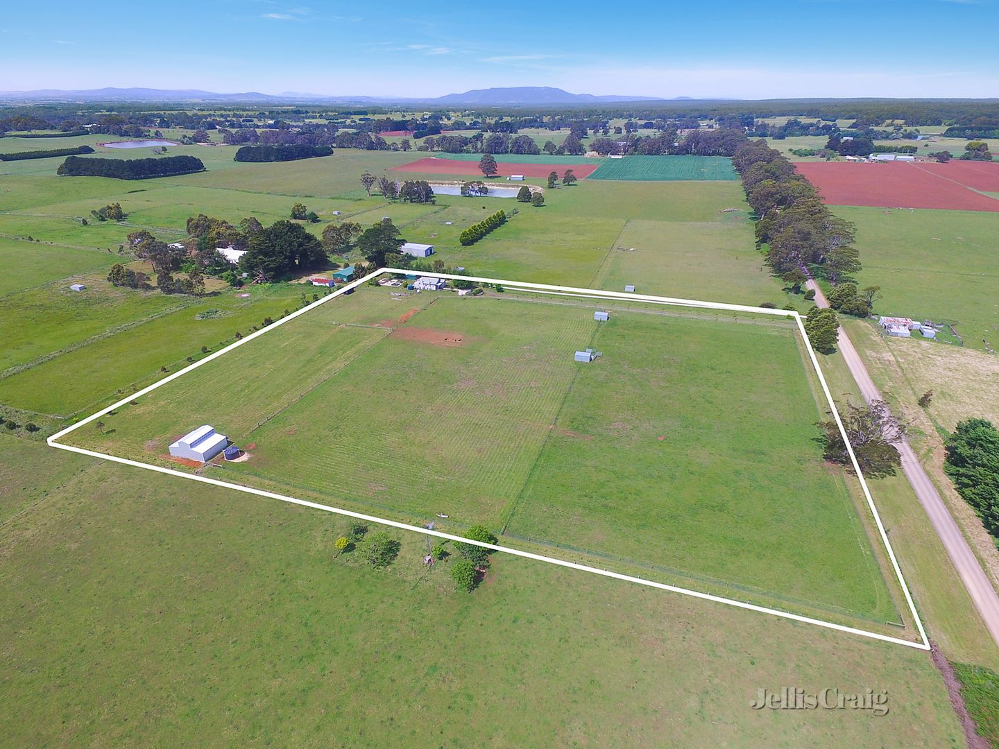 27 Bergs Lane, North Blackwood VIC 3458, Image 2