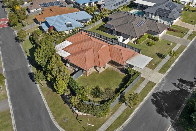 Picture of 82 Silky Oak Crescent, CARINDALE QLD 4152