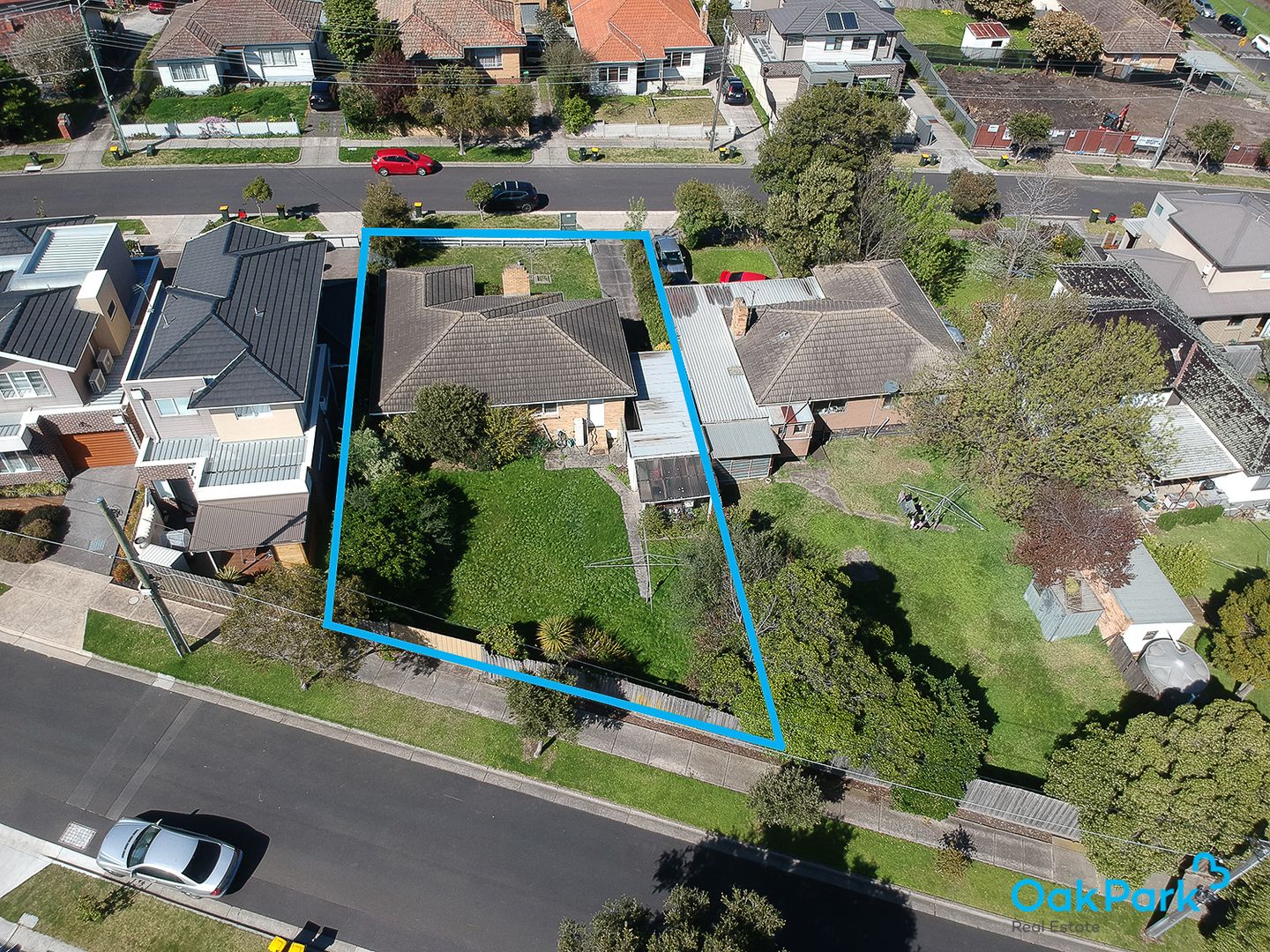 4 Charlotte Street, Oak Park VIC 3046, Image 2