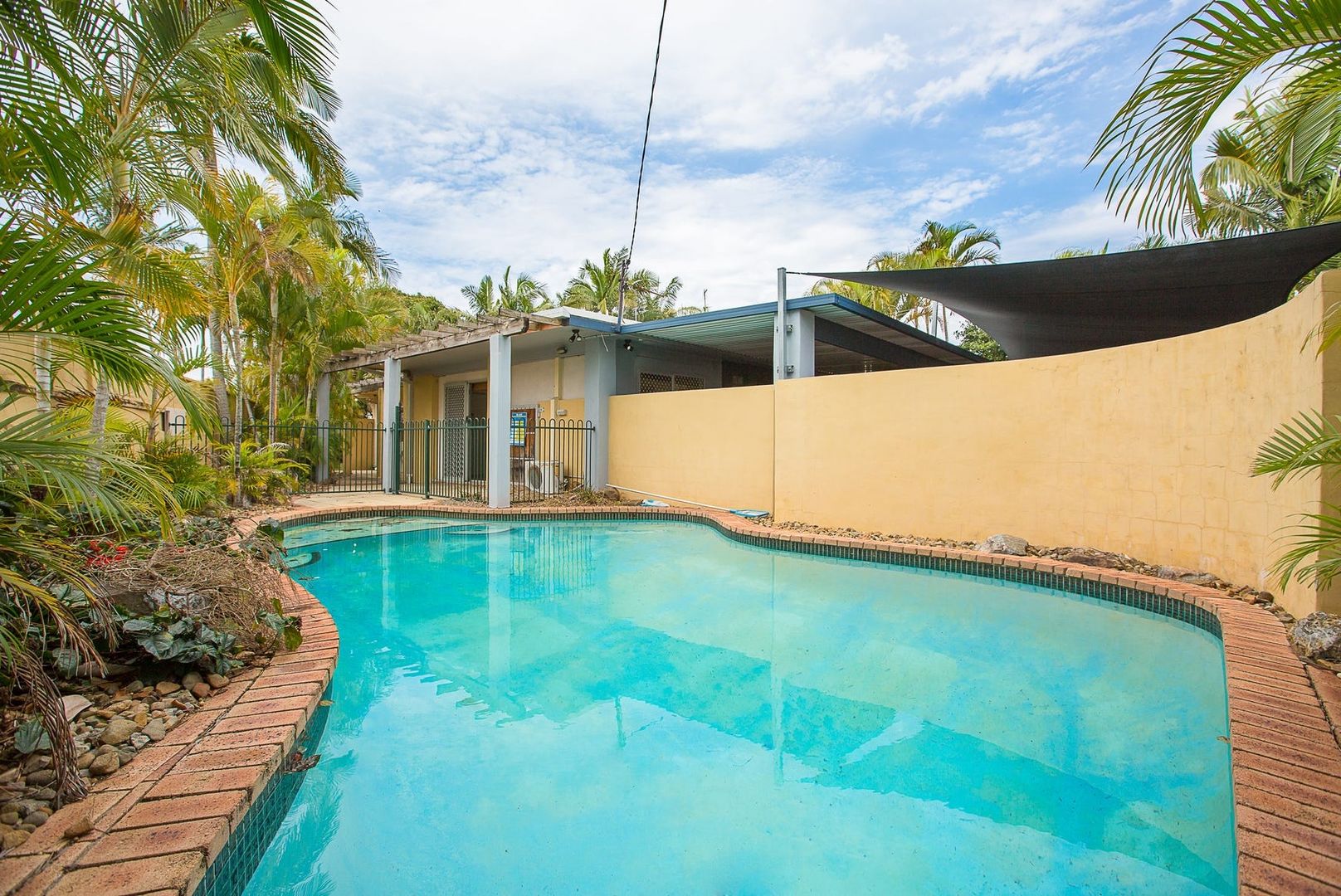 290 Ferry Road, Southport QLD 4215