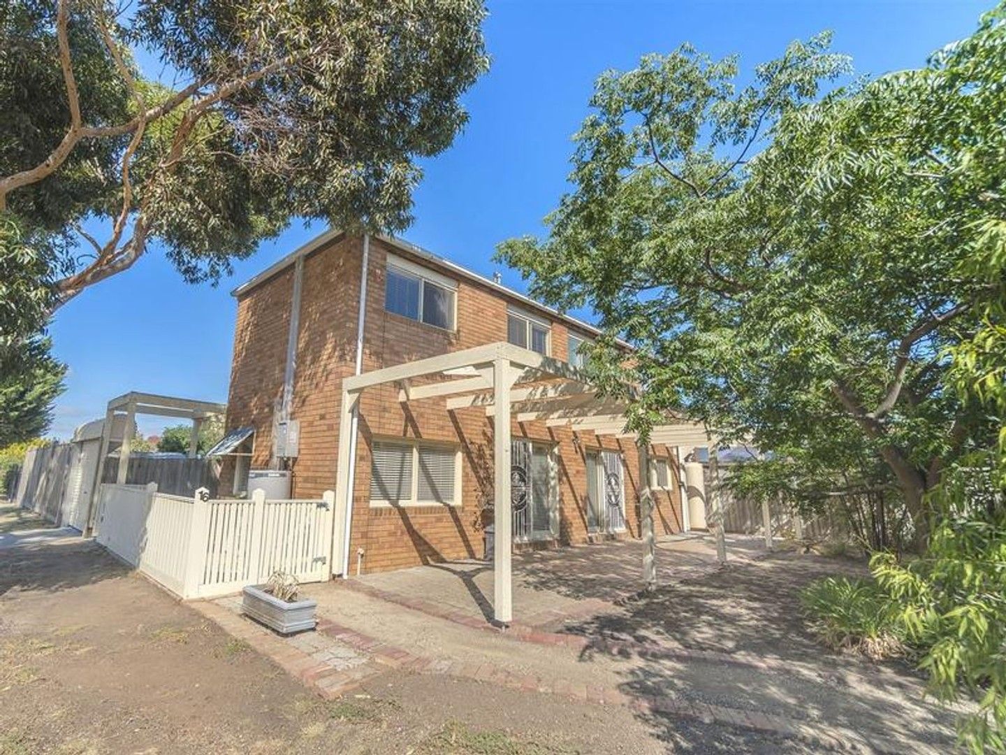 16 Manley Ave, Roxburgh Park VIC 3064, Image 0