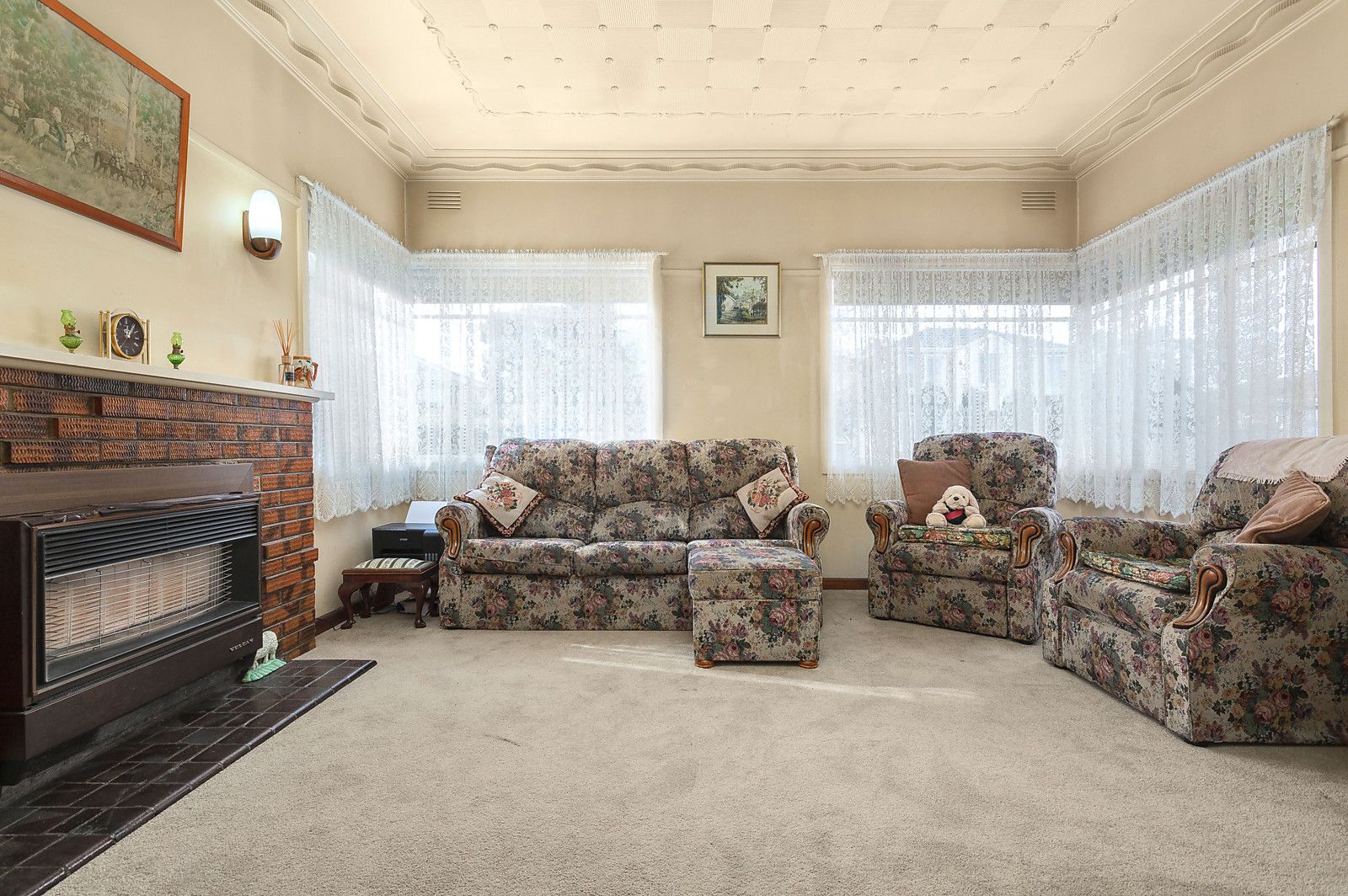 21 Nerissa Grove, Oak Park VIC 3046, Image 2