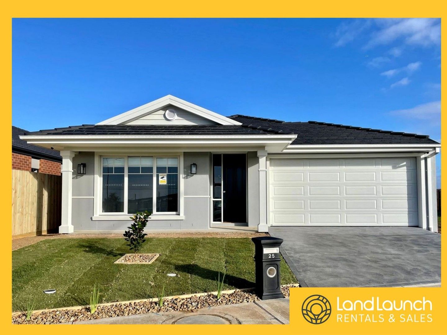 4 bedrooms House in 25 Crown Drive FRASER RISE VIC, 3336