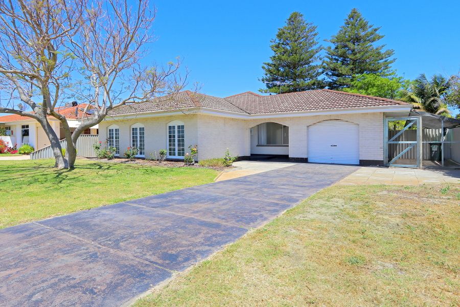 4 bedrooms House in 31 RICHMOND AVE SHOALWATER WA, 6169