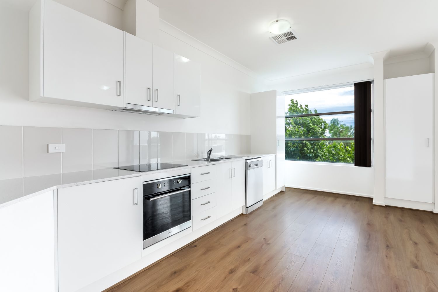 2 bedrooms Apartment / Unit / Flat in 209/27-29 Metro Parade MAWSON LAKES SA, 5095