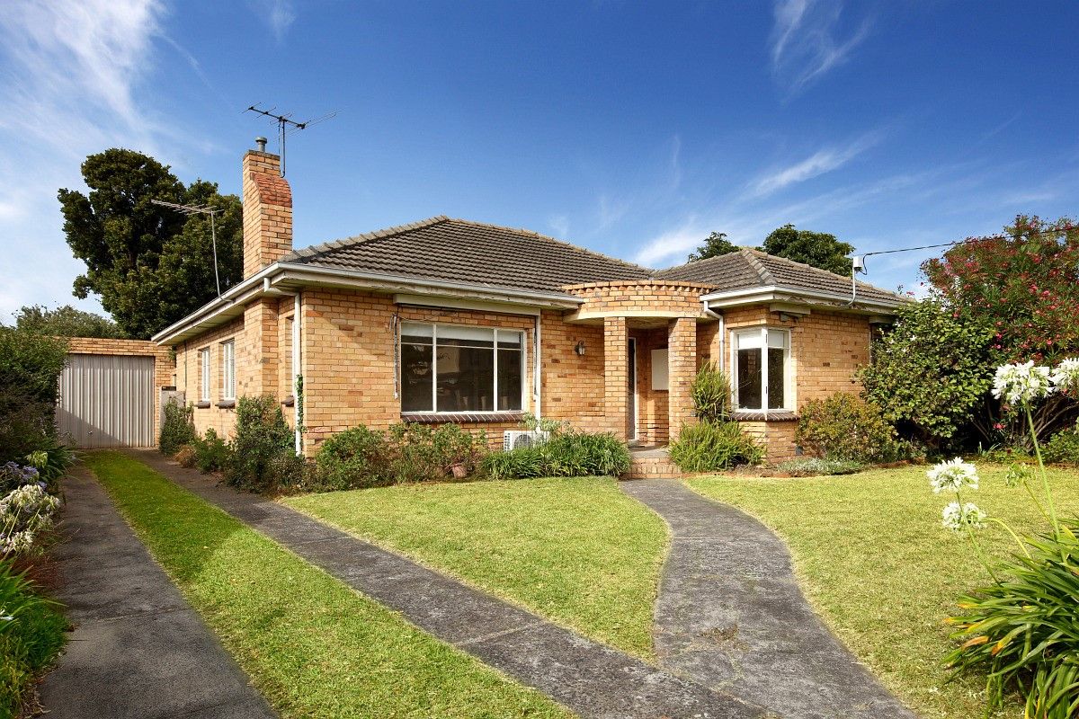 10 Wallace Avenue, Murrumbeena VIC 3163, Image 0