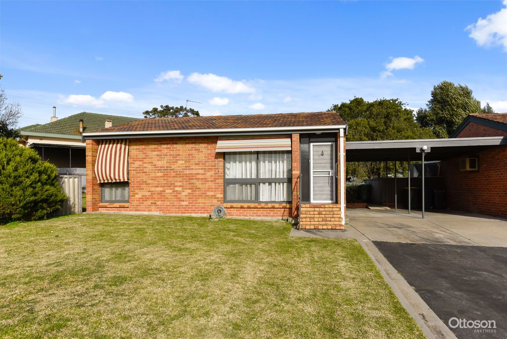 2 bedrooms Apartment / Unit / Flat in U1/14 Adelaide Avenue NARACOORTE SA, 5271