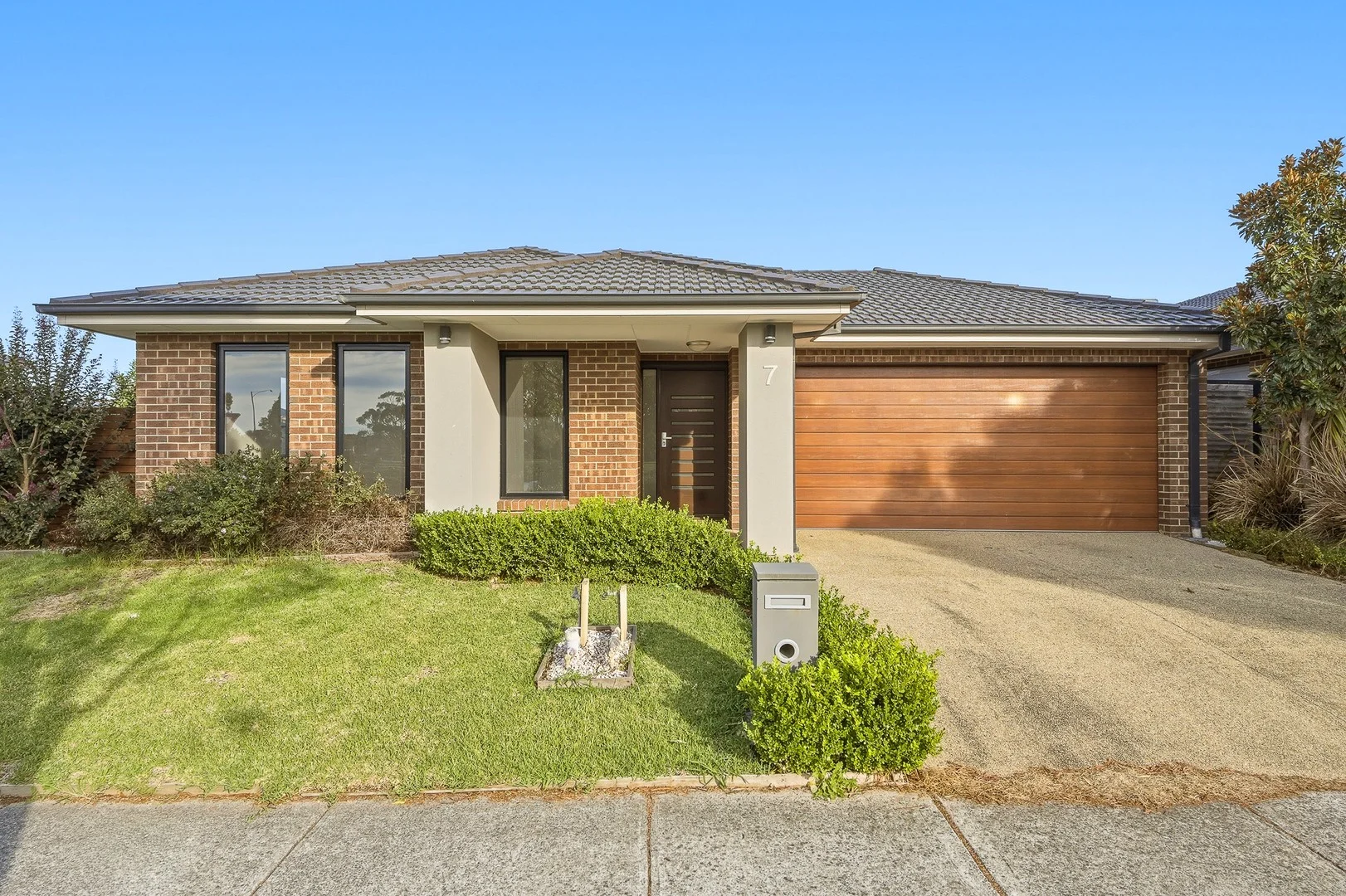 7 Capstone Street, Clyde VIC 3978