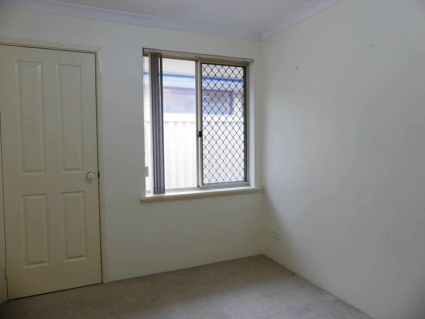 3 bedrooms Villa in 72A Parklands Square RIVERTON WA, 6148