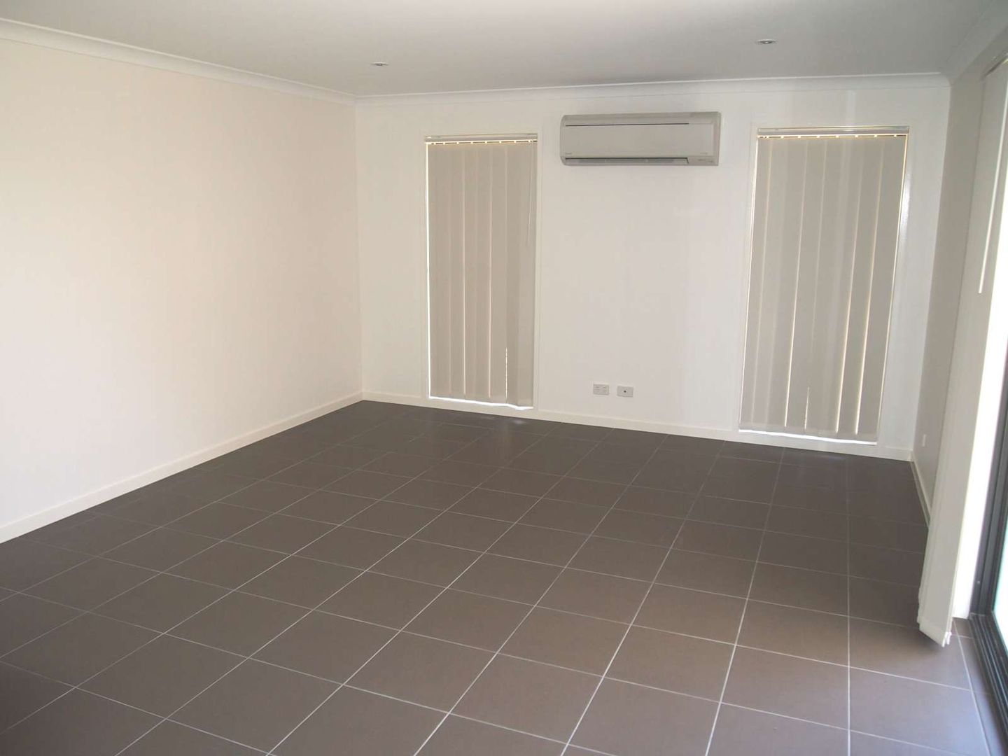 2/4 Coach Road West, Morayfield QLD 4506, Image 2