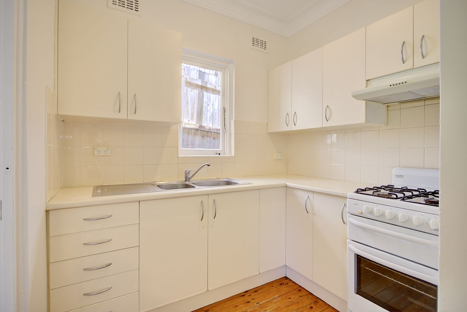 41 Eastern Avenue, Dover Heights NSW 2030 House For Rent 1,200