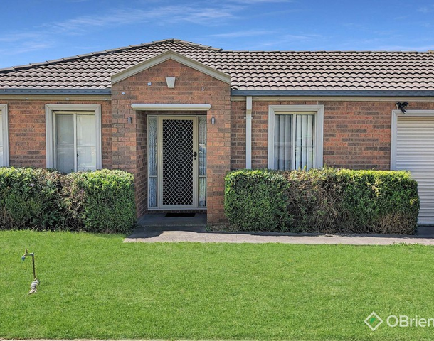 22 Gatehouse Parade, Cranbourne East VIC 3977