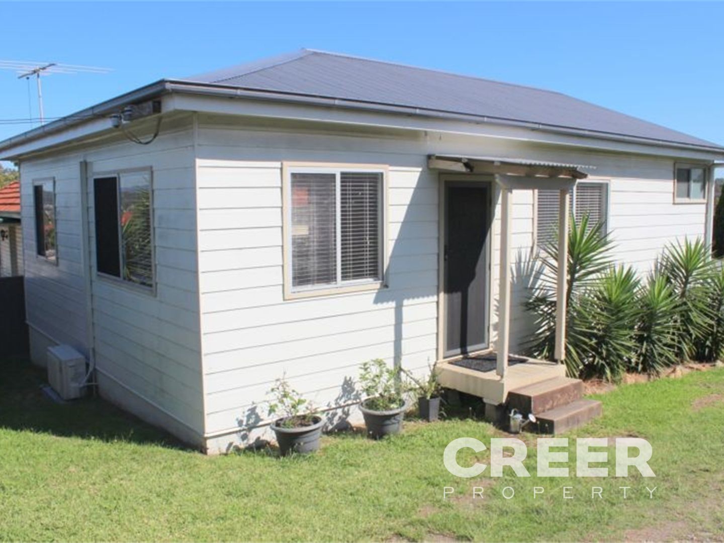 2 bedrooms House in 257 Charlestown Road CHARLESTOWN NSW, 2290