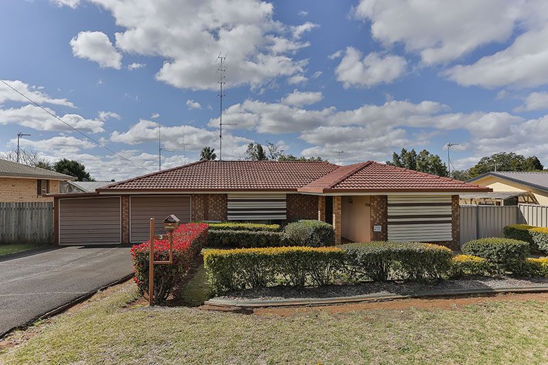 3 Champagne Crescent, Wilsonton Heights QLD 4350
