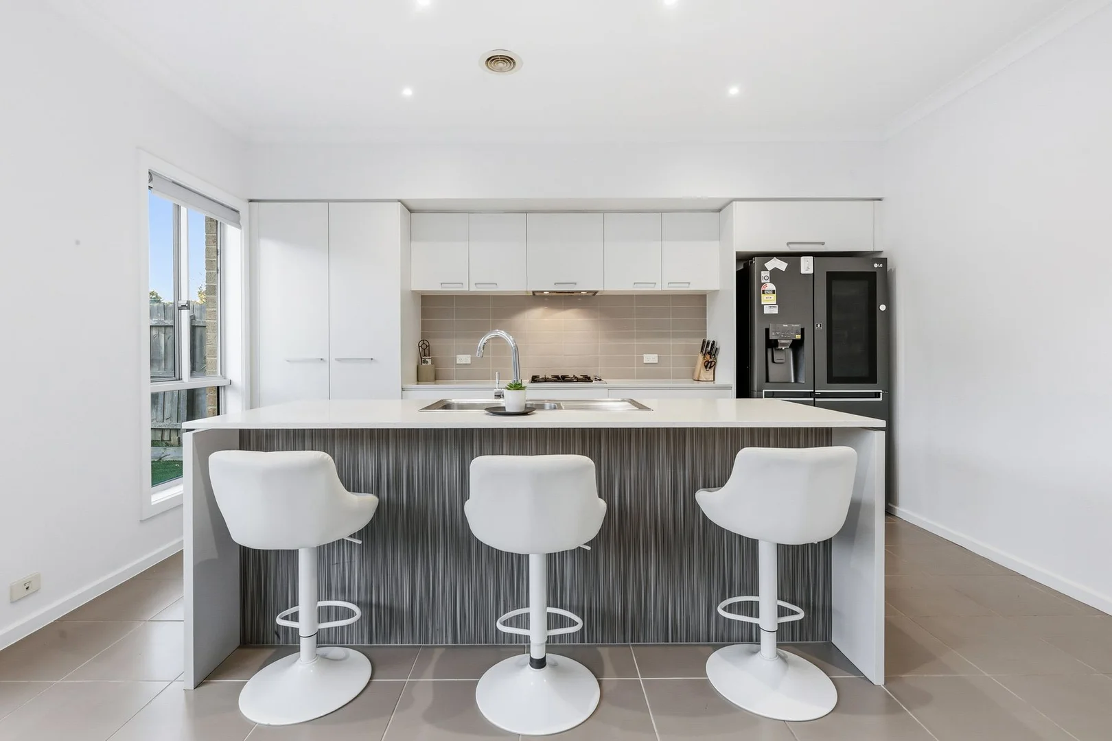 Additional image 3 of 8 Barrier Reef Circuit, Endeavour Hills VIC 3802