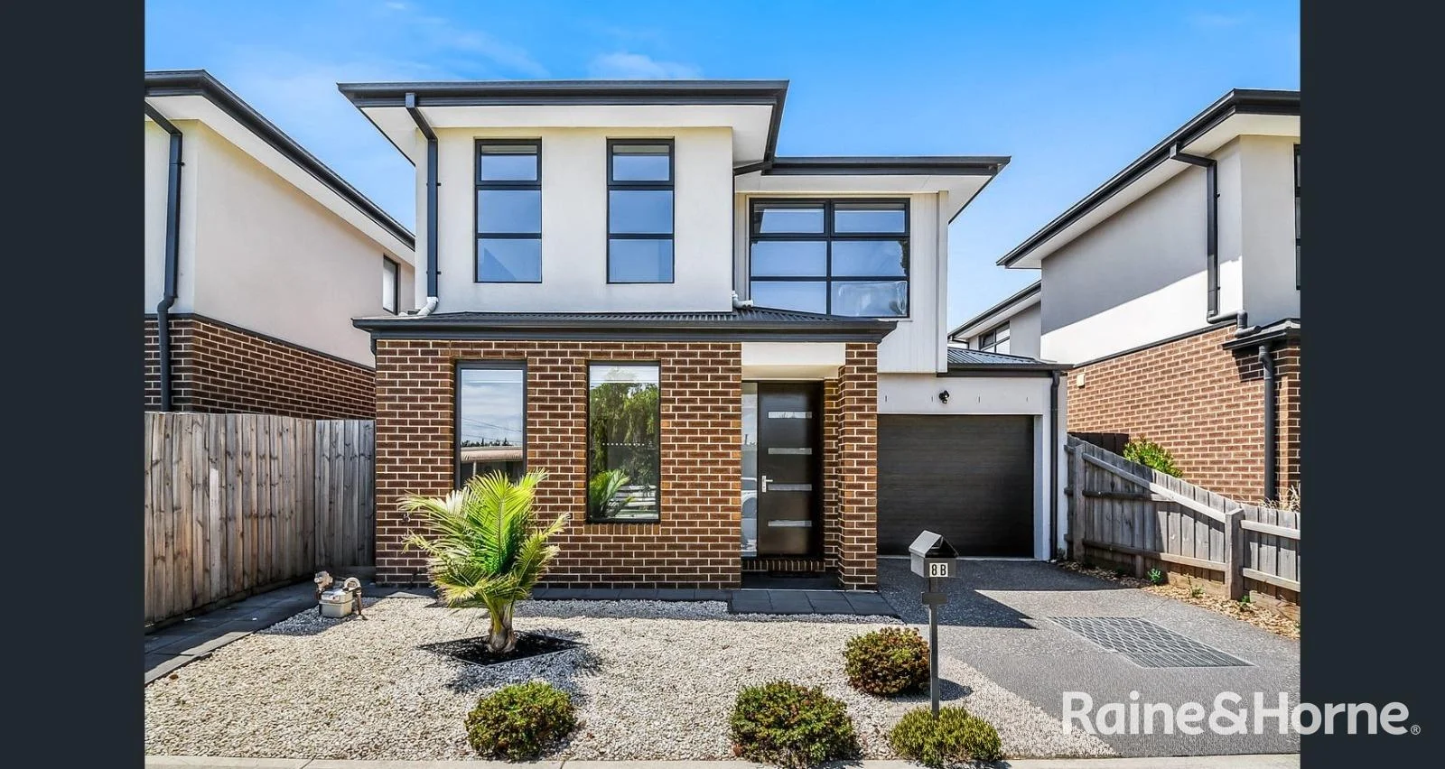 8B Mclaren Avenue, Cranbourne VIC 3977