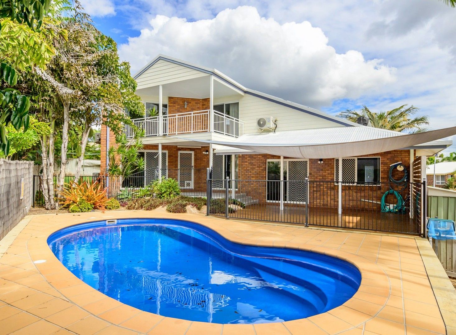 4 bedrooms House in 12 Darragh Street TANNUM SANDS QLD, 4680