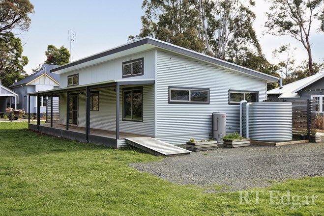 Picture of 17 Mulcahys Road, TRENTHAM VIC 3458