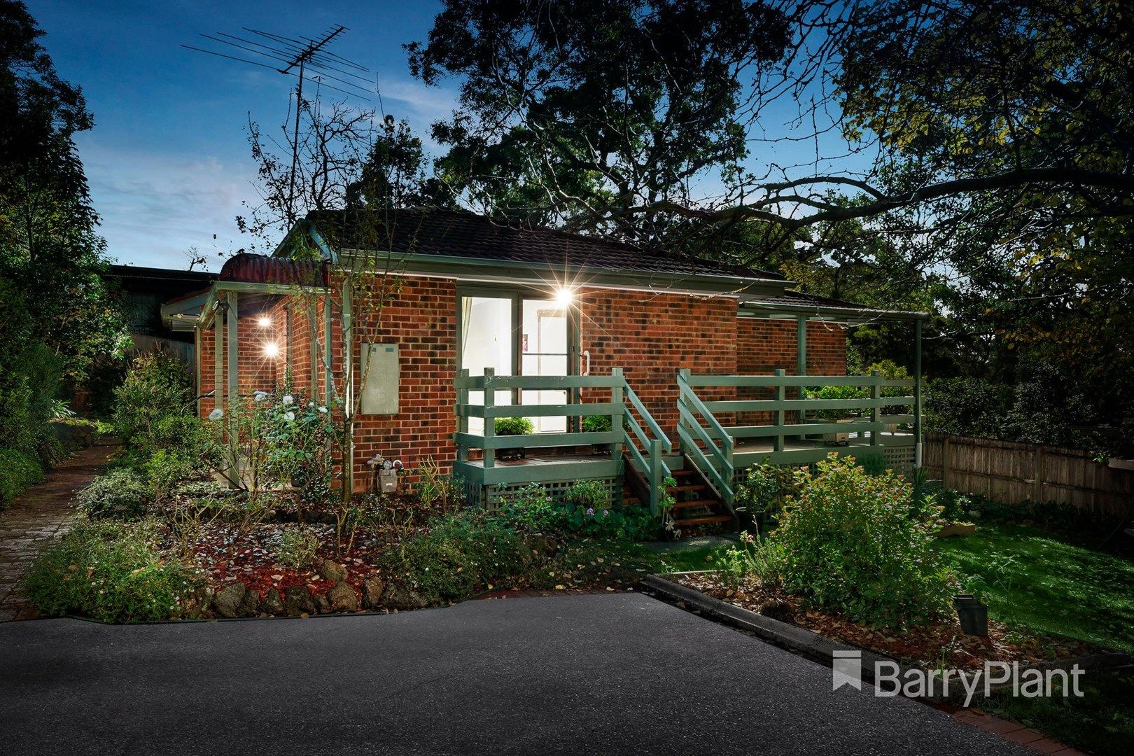 2/74 Mountain View Road, Montmorency VIC 3094, Image 0
