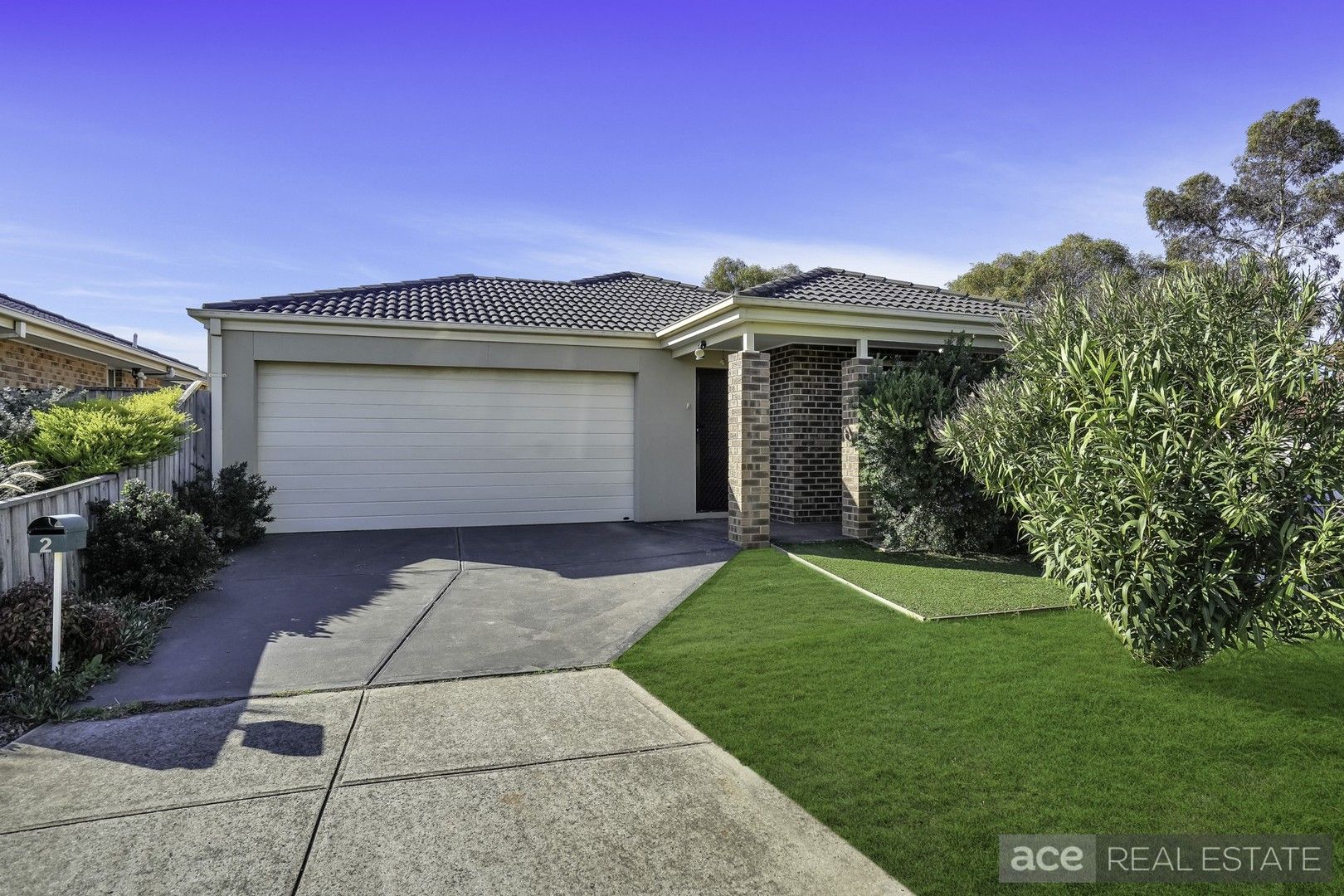 4 bedrooms House in 2 Lake Park Court WERRIBEE VIC, 3030