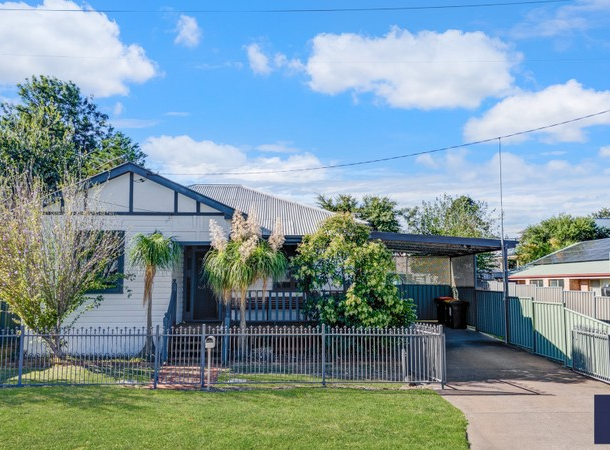 2 Patterson Street, North Tamworth NSW 2340