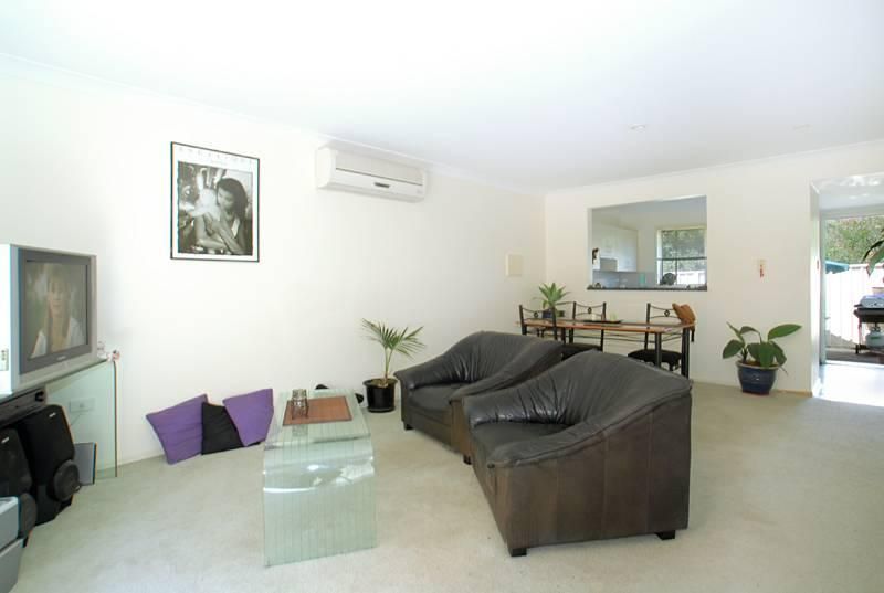 2/10 Richmond Close, BATEAU BAY NSW 2261, Image 2