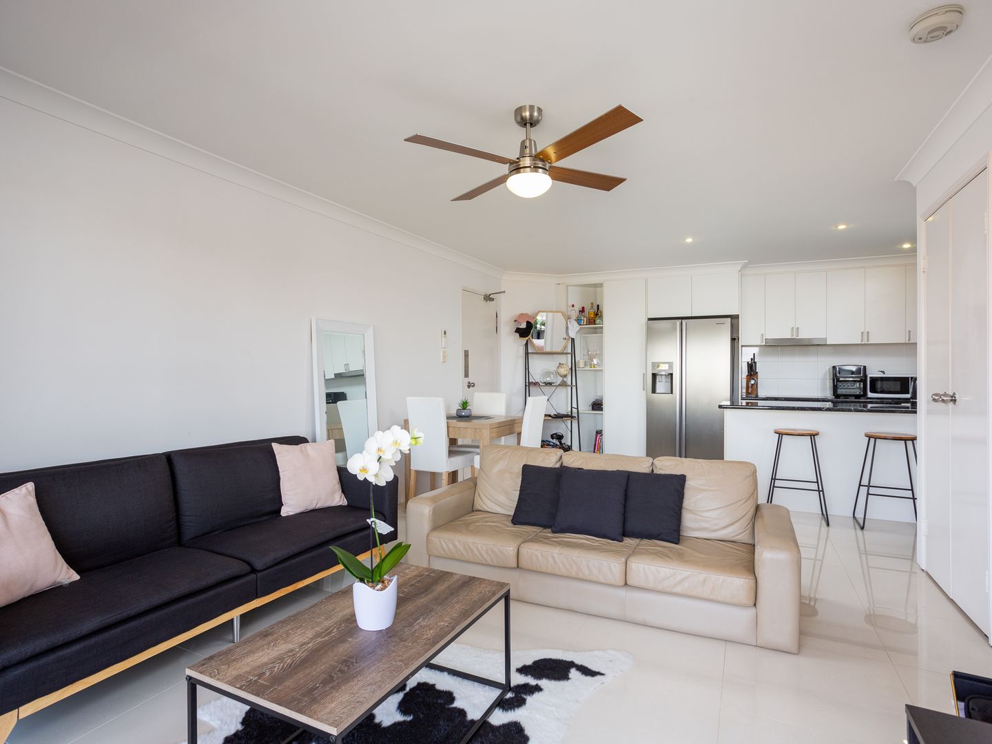 24/2340 Gold Coast Highway, Mermaid Beach QLD 4218, Image 2