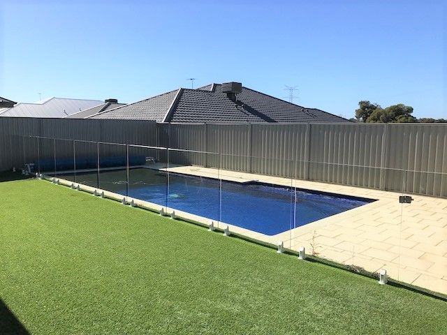 5 bedrooms House in 20 Blackfriars Meander PIARA WATERS WA, 6112