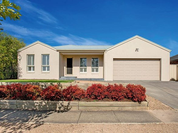 94 Wolviston Avenue, Hillside VIC 3037