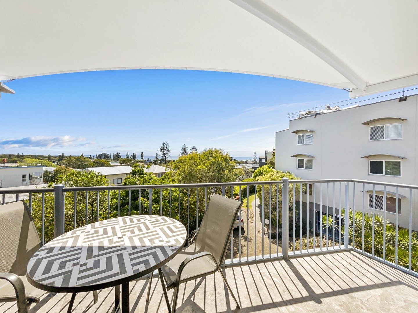 2 bedrooms Apartment / Unit / Flat in 4/9-21 Frank Street COOLUM BEACH QLD, 4573