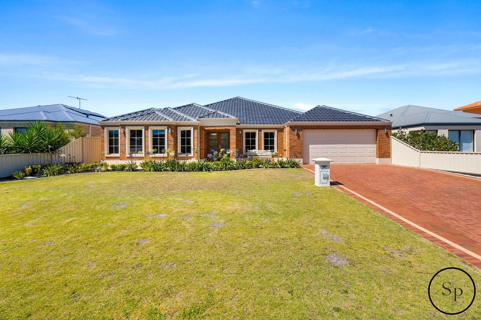 4 bedrooms House in 33 Lord Hobart Drive MADORA BAY WA, 6210