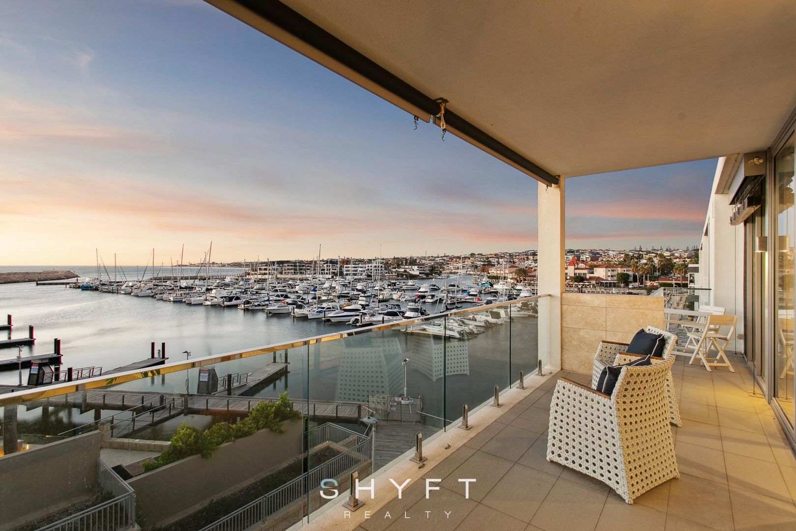 304/1 Bristol Lane, Mindarie WA 6030, Image 2