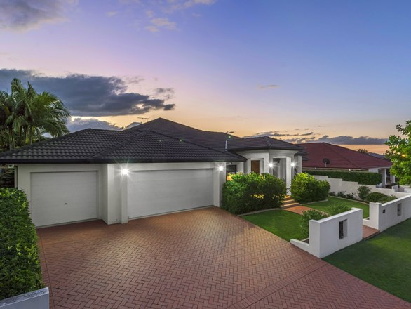 13 Montalcino Place, Bridgeman Downs QLD 4035