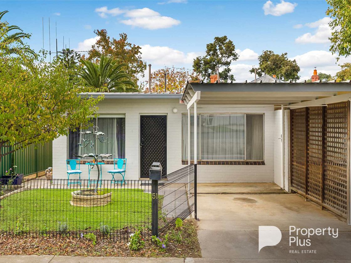 51 Reginald Street, Quarry Hill VIC 3550, Image 0