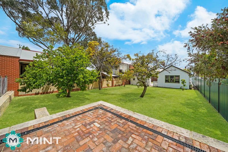 26 Carnac Street, Fremantle WA 6160, Image 2