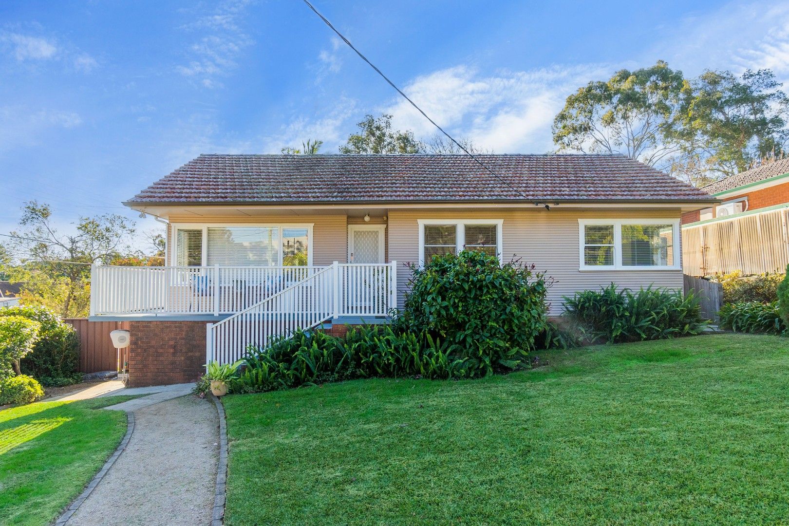3 bedrooms House in 13 Livingstone Avenue BAULKHAM HILLS NSW, 2153