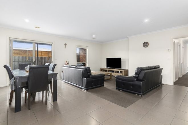 Picture of 2/5 McClelland Street, BELL PARK VIC 3215